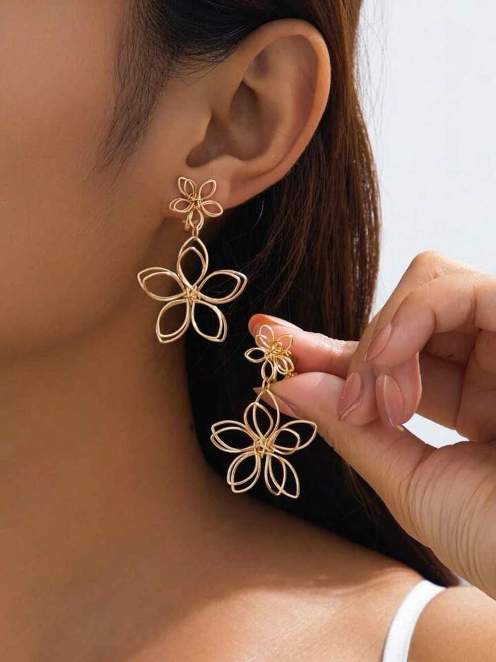 House of Harlow 1960 Gold Floral Drop Earrings